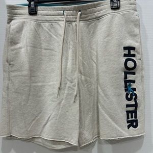 Men’s Hollister Shorts Size Medium